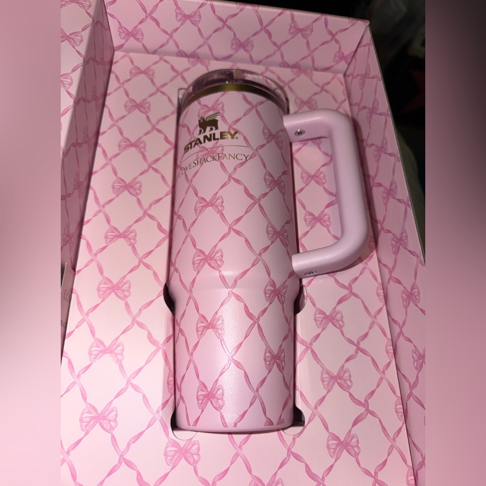 Brand Stanley love shack fancy 30 oz pro tour tumbler